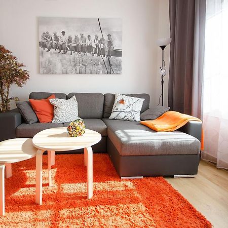 Oscar Apartments Estacion Sitges Bagian luar foto
