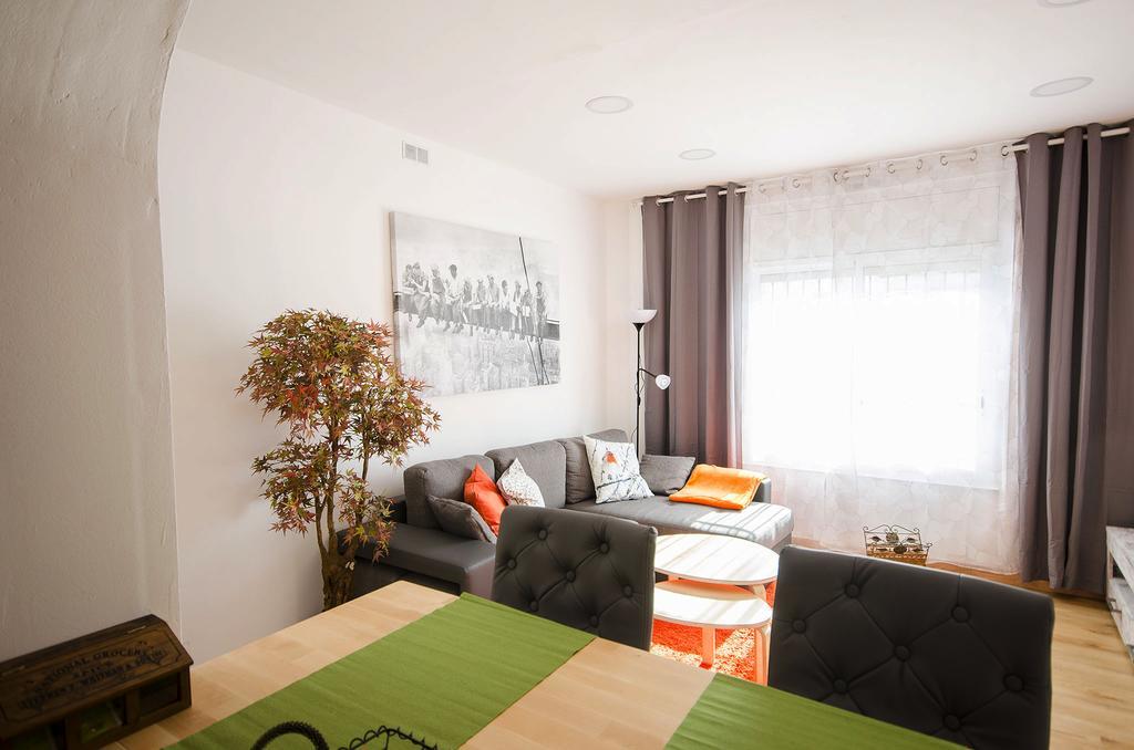 Oscar Apartments Estacion Sitges Bagian luar foto