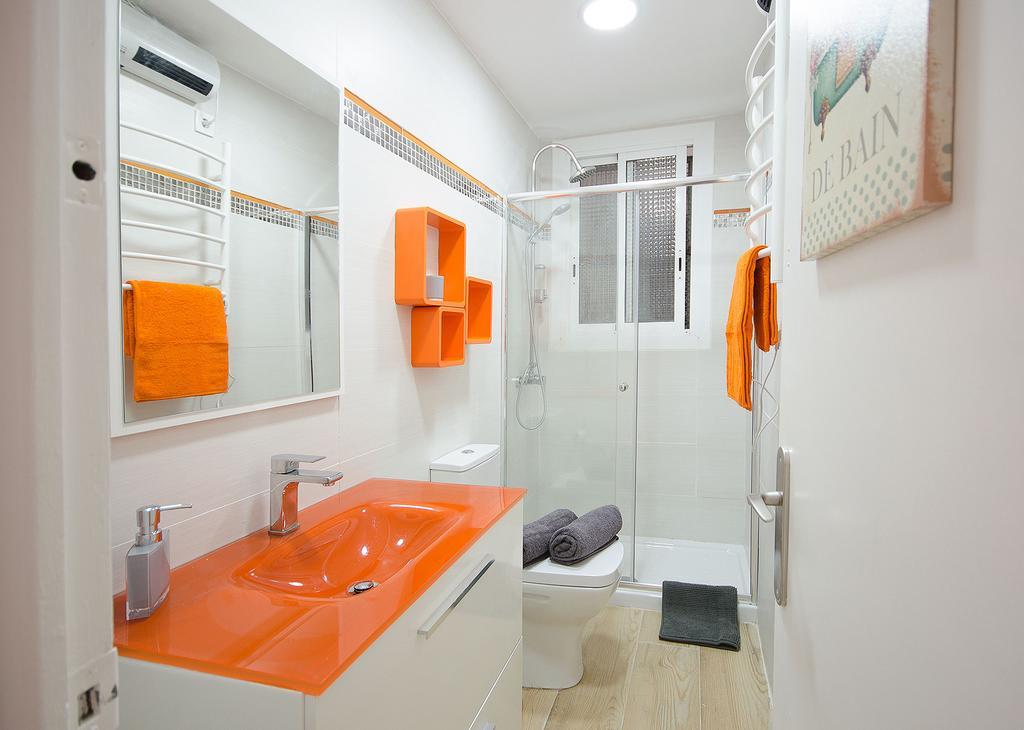 Oscar Apartments Estacion Sitges Bagian luar foto
